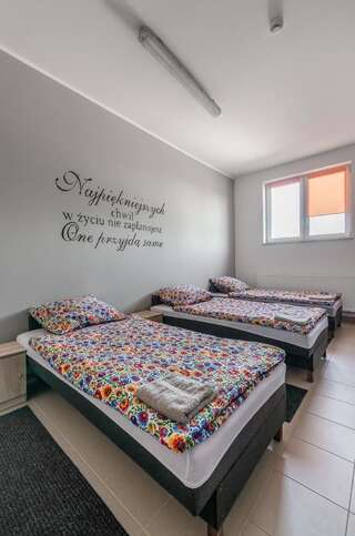 Мотели Noclegi 24h Bielpon Пшемысль Односпальная кровать в общем мужском номере-3